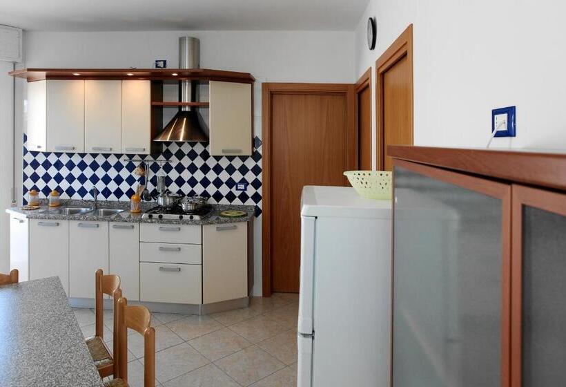 带1个卧室的顶楼公寓, Residence La Pigna