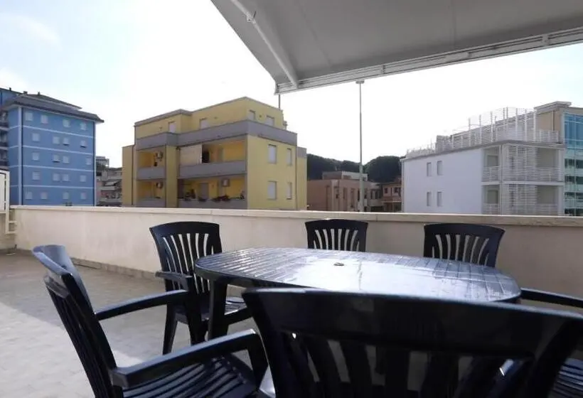 テラス付き１ベッドルームアパートメント, Residence La Pigna