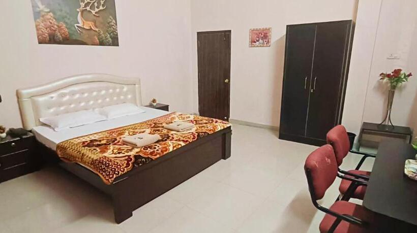 带大床的豪华间, City Palace