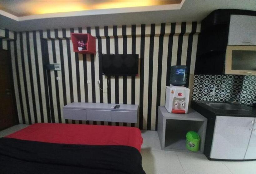 اتاق لوکس, Parquette 2br Gateway Ahmad Yani Cicadas Apartment