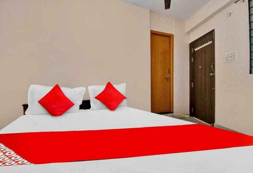 חדר קלאסי לשלושה, Spot On Cks Lodge