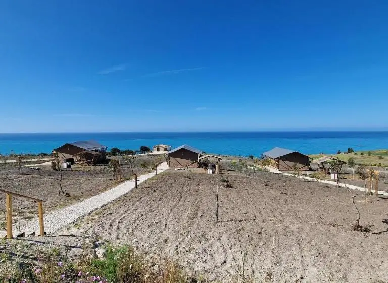 オーシャンビュースイート, Tendu Punta Bianca Glamping Camp
