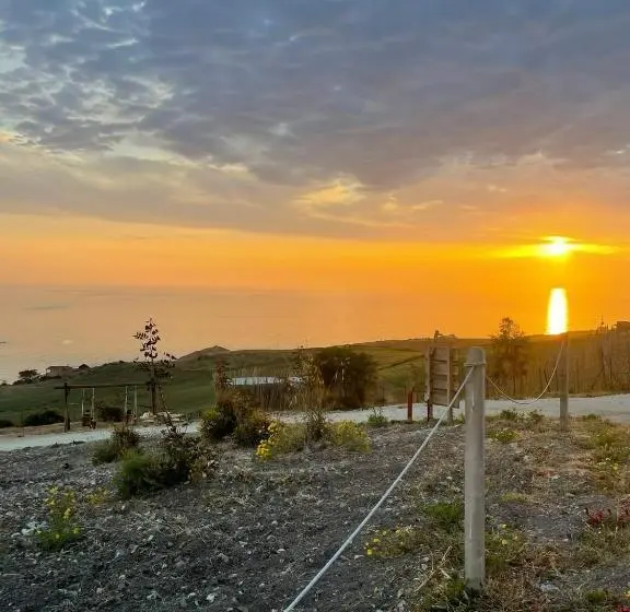 オーシャンビュースイート, Tendu Punta Bianca Glamping Camp