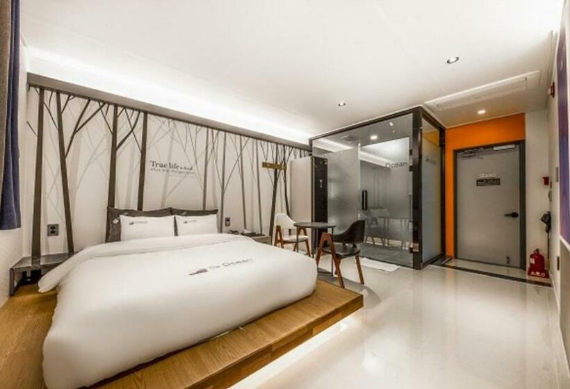 Cameră Standard, The Ocean