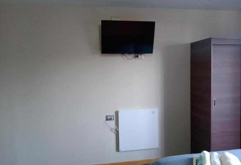 Семейный Номер, Hostal Casablanca