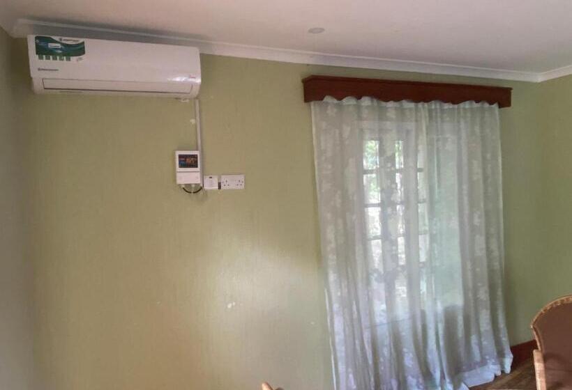 经济房, Mwi Village House