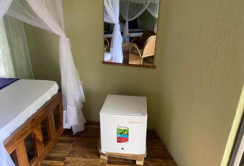 Трехместный Номер Комфорт, Mwi Village House