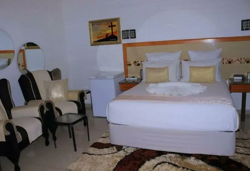اتاق سوپریور با تخت بزرگ, Crown Bed & Breakfast
