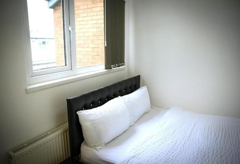 ベーシックルーム, Rostron House