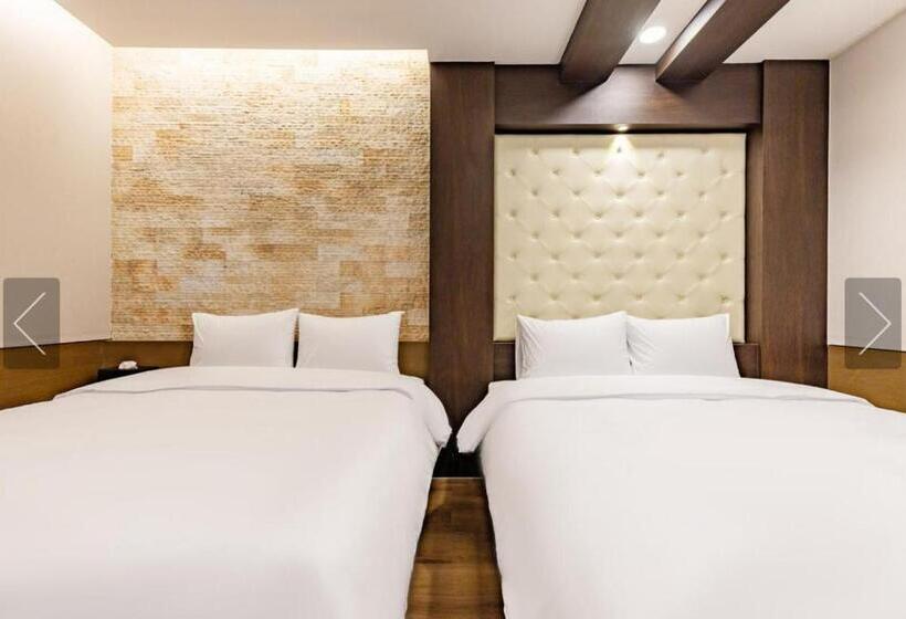 غرفة قياسية, Cheonan Star