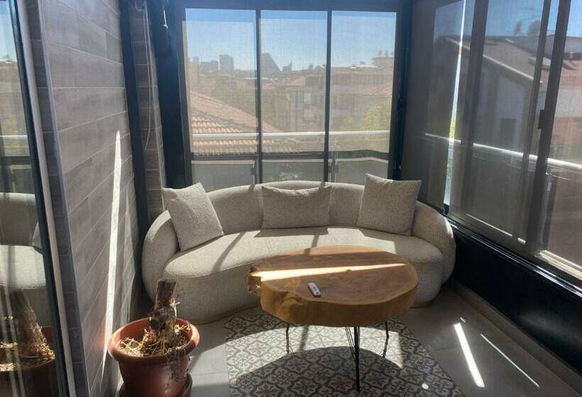 سوییت خانوادگی, Mad Inn Hotel & Spa