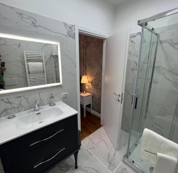 חדר סטנדרט עם מרפסת, B&b Caffè Retro’