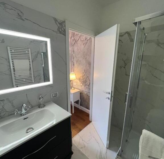 חדר סטנדרט עם מרפסת, B&b Caffè Retro’