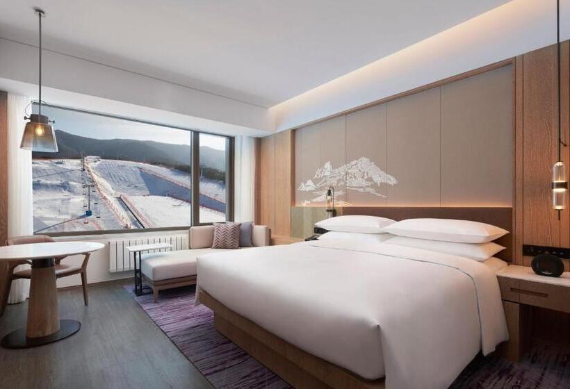 带大床的标准间, Courtyard By Marriott Chongli