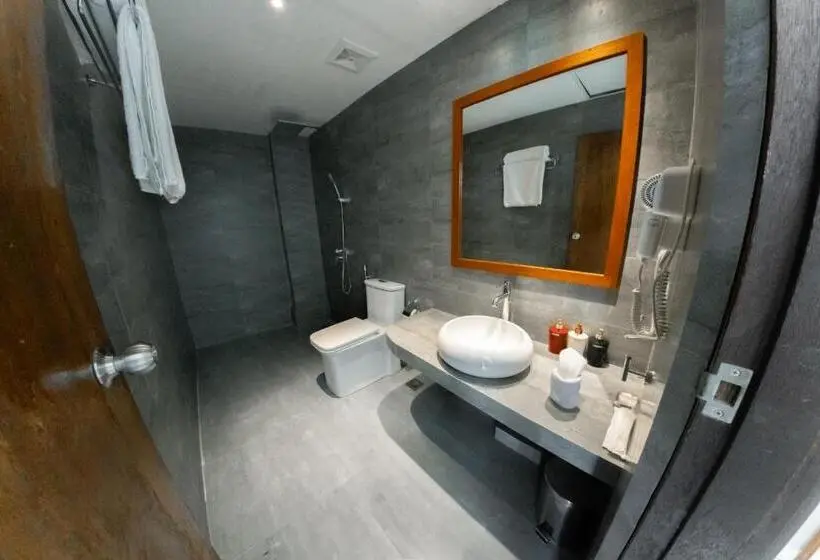 اتاق خانوادگی با چشم‌انداز دریا, Heron Beach Hotel   The Best Maldivian Getaway In Dhiffushi,maldives