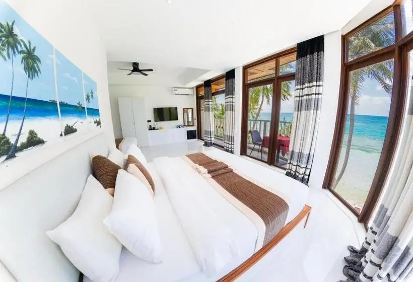 اتاق خانوادگی با چشم‌انداز دریا, Heron Beach Hotel   The Best Maldivian Getaway In Dhiffushi,maldives