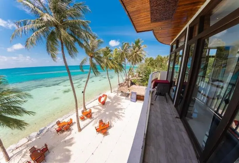 اتاق خانوادگی با چشم‌انداز دریا, Heron Beach Hotel   The Best Maldivian Getaway In Dhiffushi,maldives