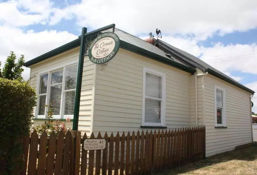 １ベッドルームハウス, Westbury Gingerbread Cottages