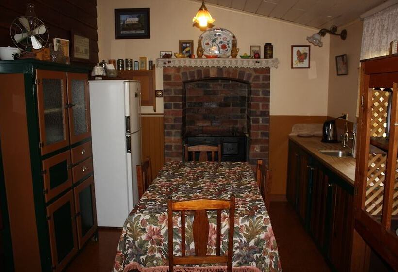 1间卧室的房子, Westbury Gingerbread Cottages