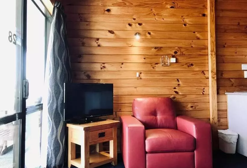 １ベッドルームアパートメント, Bounty Motel