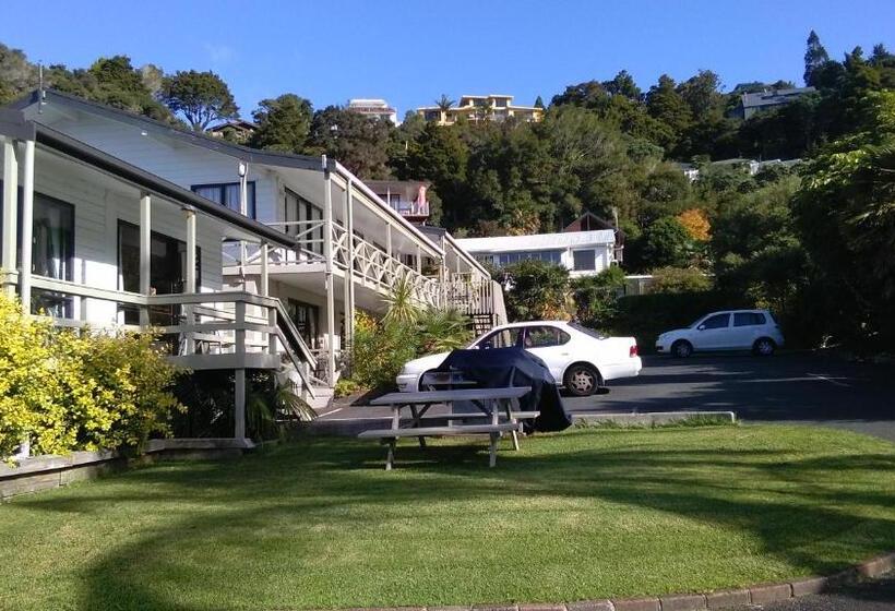 Семейный Номер Economy, Bounty Motel