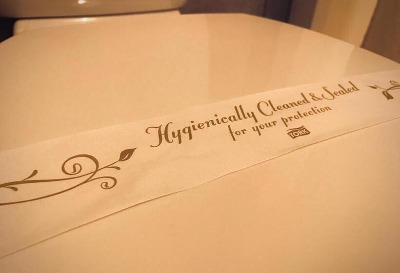 Семейный Номер Economy, Bounty Motel