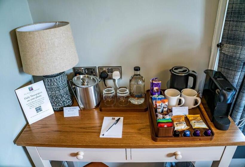 اتاق لوکس با تخت بزرگ, Mytton And Mermaid   Brunning And Price