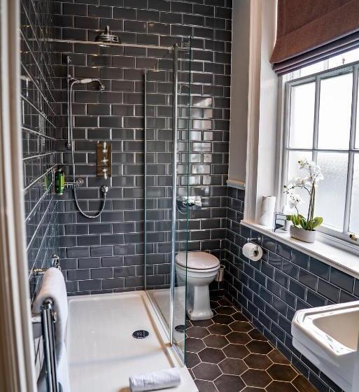 اتاق سوپریور با تخت بزرگ, Mytton And Mermaid   Brunning And Price