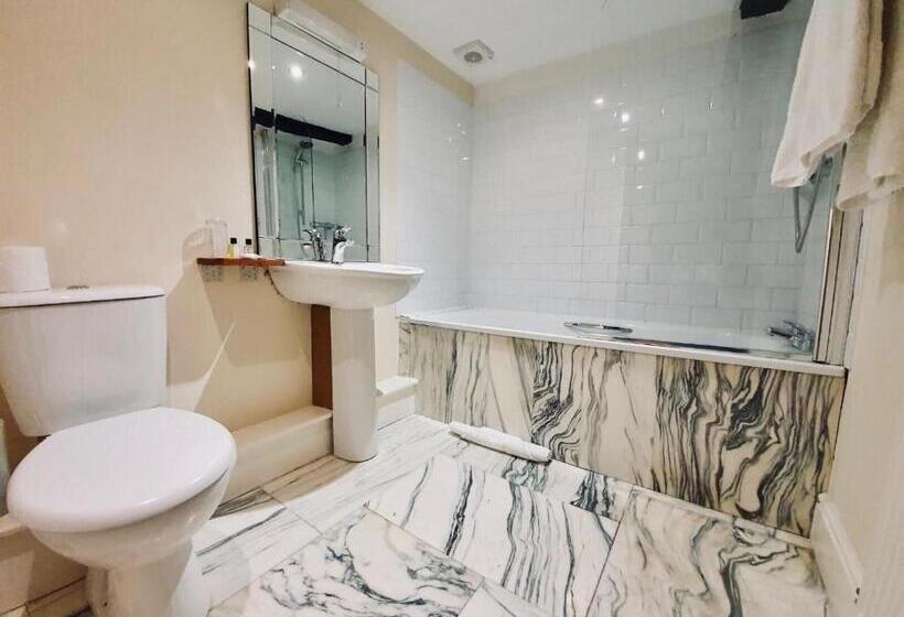 Номер Superior, The Old Lodge