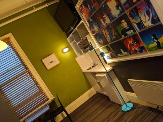 Номер Superior, Tolarno