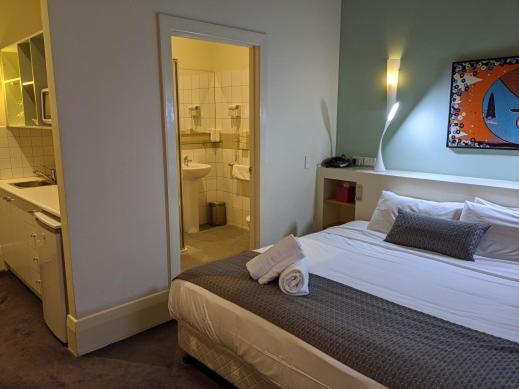 Номер Superior, Tolarno