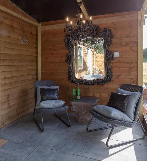 자쿠지 스위트, Who D A Thought It