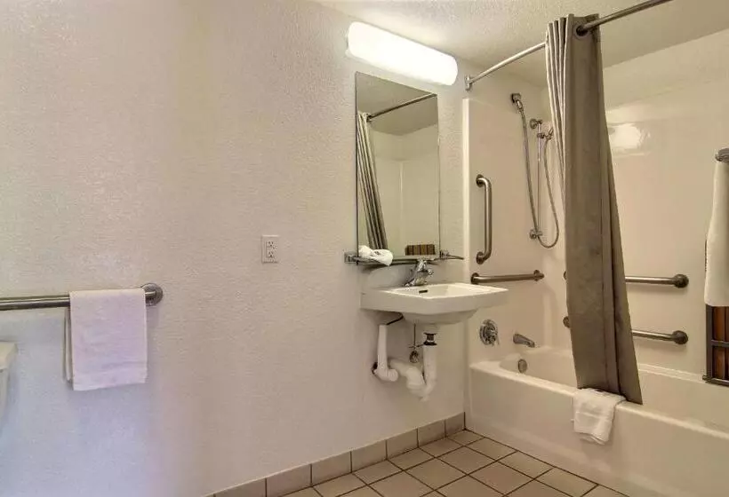 キングサイズベッドのデラックスルーム, Motel 6albuquerque, Nm  Coors Road