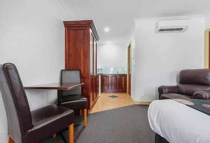 Sviitti, Georgian Motor Lodge
