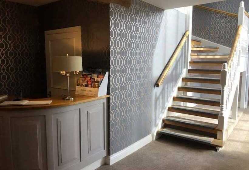 스탠다드 룸, Leeming Wells