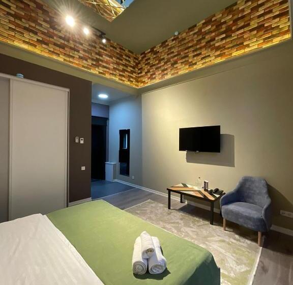 اتاق استاندارد, Wind