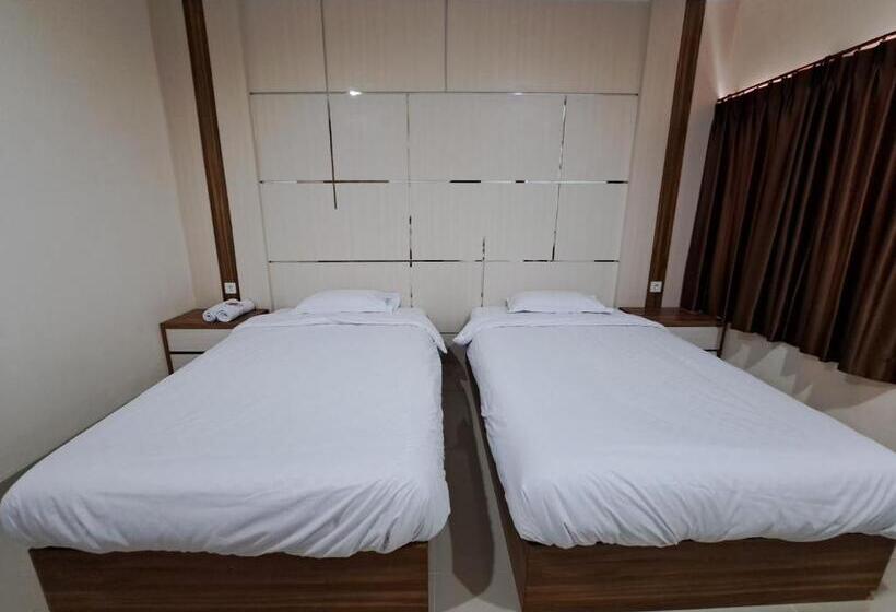 デラックスルーム, Pillow Guest House
