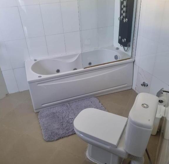 اتاق استاندارد سه نفره, Praia Guest House