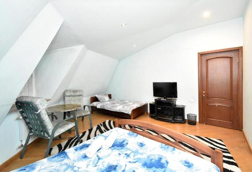 패밀리 룸 공용 욕실, Amigos Guest House