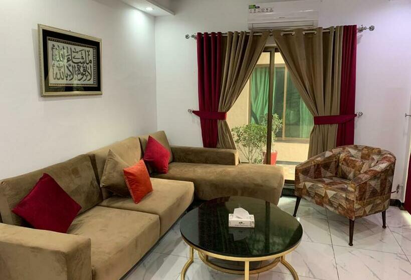 Executive Suite, Bloomsuites