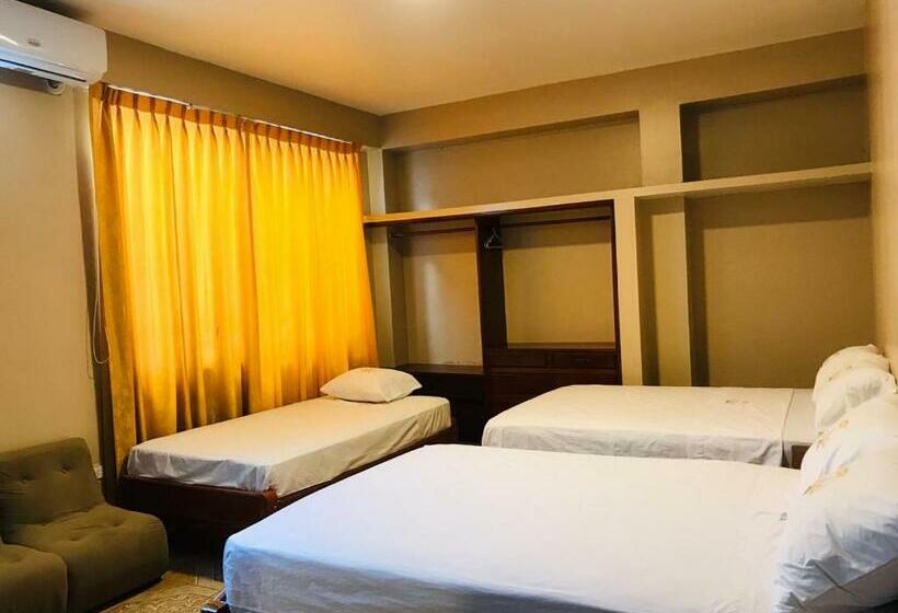 3-Bett-Standardzimmer, Hostal Vs
