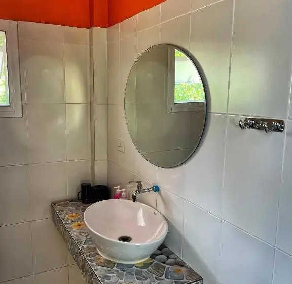 スタンダードバンガロー, Twocans Resort Kohmak   Sha