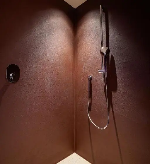 اتاق راحتی سه تخته, La Briosa