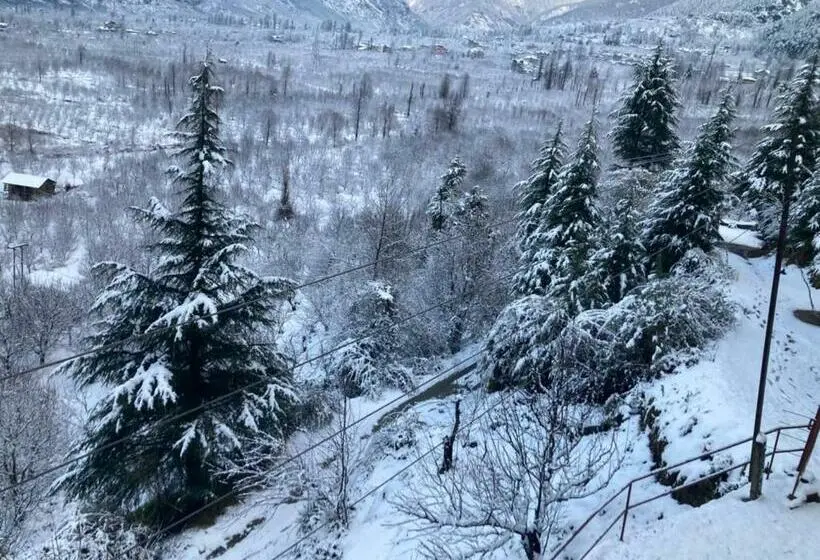 キングサイズベッドのスタンダードルーム, Snow Crest Residency