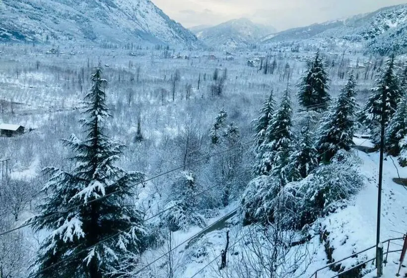 キングサイズベッドのスタンダードルーム, Snow Crest Residency