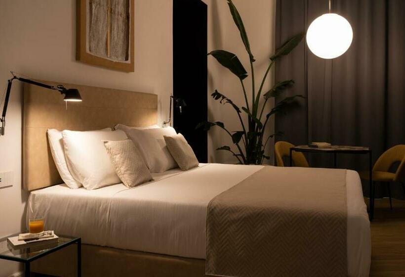 سوئیت با تخت بزرگ, Mirabilis Relais