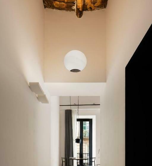 سوئیت با وان آب گرم, Mirabilis Relais