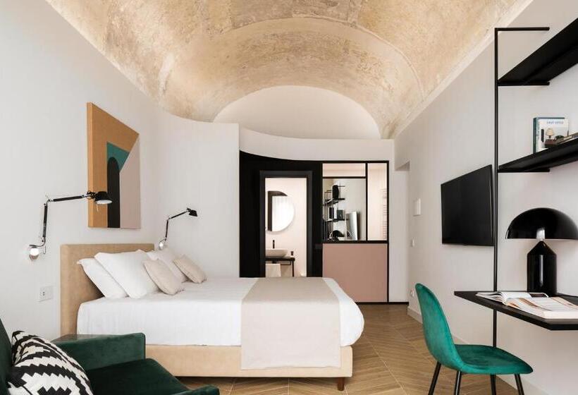 اتاق لوکس, Mirabilis Relais