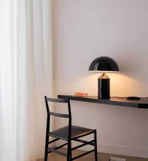 اتاق سوپریور, Mirabilis Relais