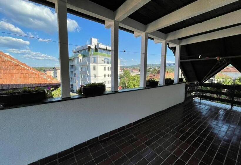 اتاق استاندارد سه نفره, Vidikovac Vrnjačka Banja